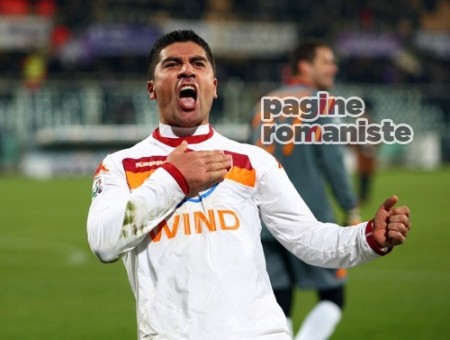 2009-10 Fiorentina-Roma Pizarro PR