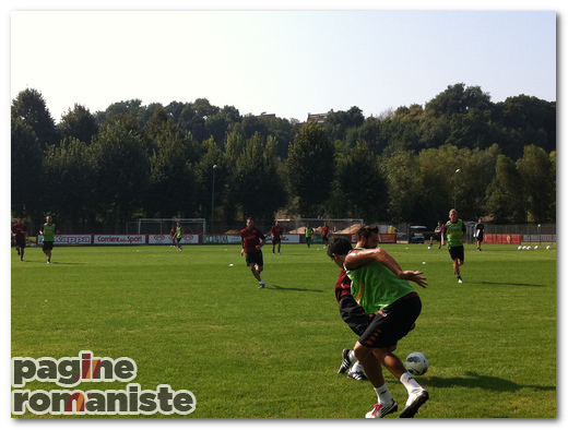 Trigoria allenamento pallone