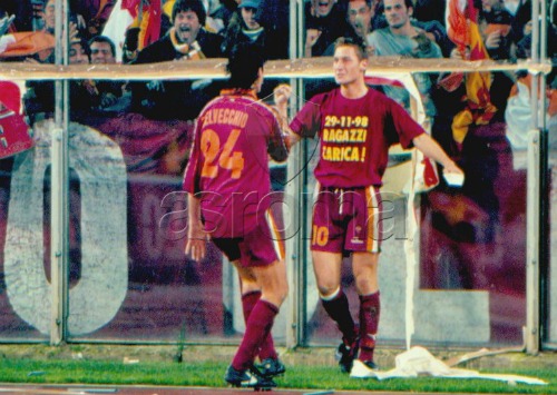 Derby 29-11-98 Totti Delvecchio