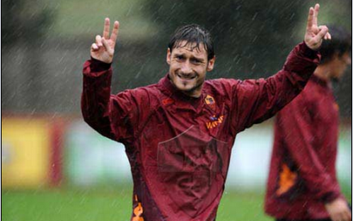 Totti allenamento pioggia asroma