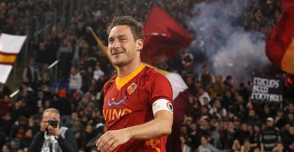 totti roma udinese curva sud