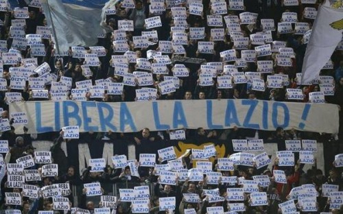 Lazio_Lotito-tifosi_striscioni