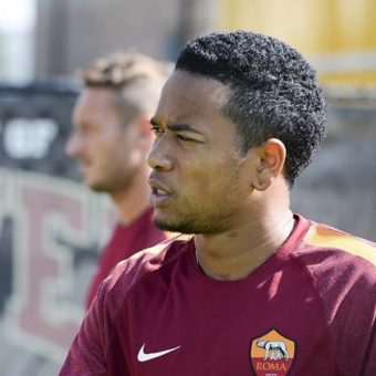 Emanuelson_Totti_Roma