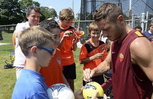 totti_autografi_boston