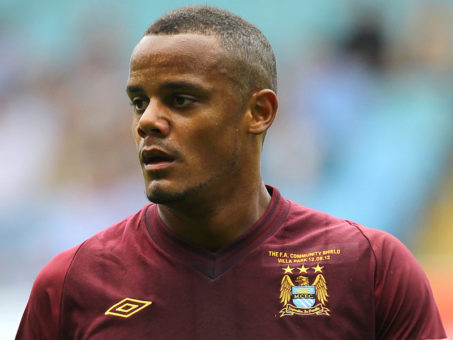 Vincent-Kompany-Manchester-City-away-shirt_2826416