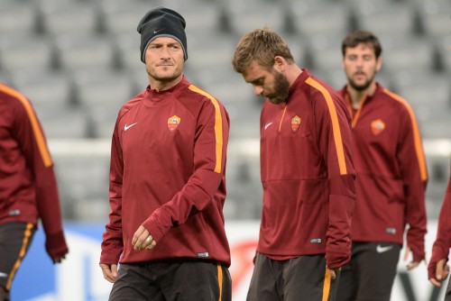 FBL-EUR-C1-BAYERN MUNICH-ROMA-TRAINING