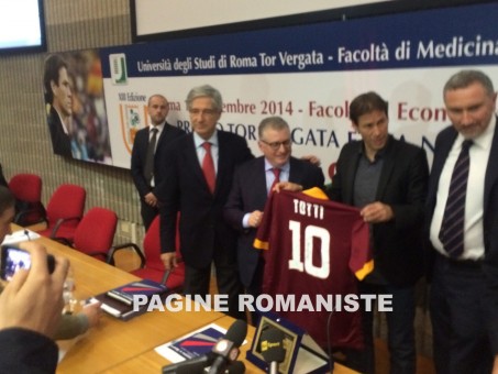 garcia_totti_vergata