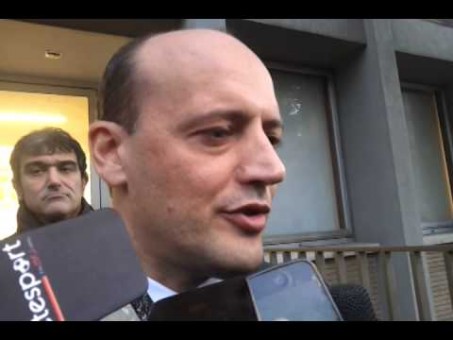 Video thumbnail for youtube video LIVE - Squalifica Garcia, la Roma presenta il ricorso alla Corte Sportiva d’Apello: Terminata l'audizione del tecnico giallorosso. Nel pomeriggio il comunicato. Baldissoni: "Rettifica dello steward, ci sono tutti i prespposti per pensare bene anche per Holebas" - FOTO E VIDEO | Pagine Romaniste