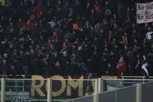 1415FiorentinaRoma_tifosi00
