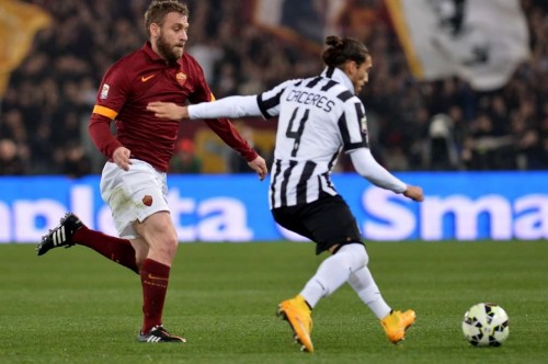 5roma-juve_derossi-caceres