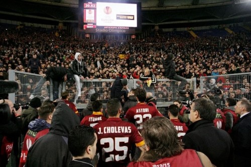 contestazione-curvasud-roma-fiorentina-squadra