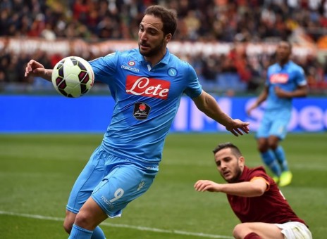 1roma-napoli_higuain-manolas