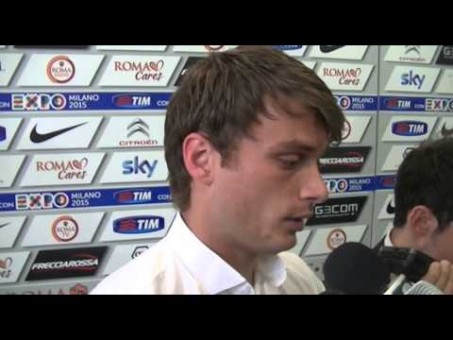 Video thumbnail for youtube video Ljajic: "Non c'era movimento, il pareggio fa male veramente. Non riesco a spiegare le difficoltà, ma non molliamo. Giochiamo meglio fuori casa, ma è un piacere giocare davanti al nostro pubblico" - VIDEO | Pagine Romaniste
