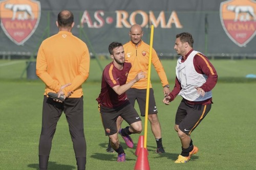 Totti e Pjanic allenamento