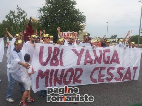 Yanga_Mbiwa_striscione