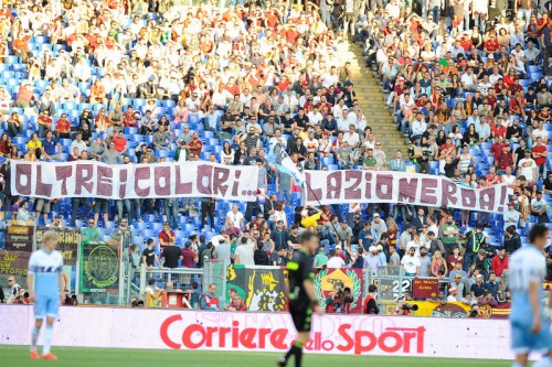 lazio-roma-laziomerda-striscione