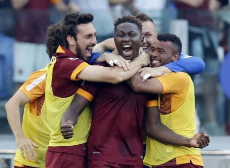 lazio-roma-yangambiwa-gol-esultanza9