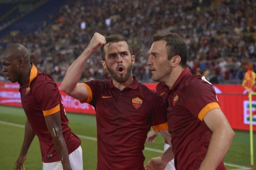 roma-udinese-torosidis-pjanic-ibarbo-esultanza-gol
