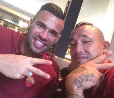 castan-nainggolan-borghese-saluto1