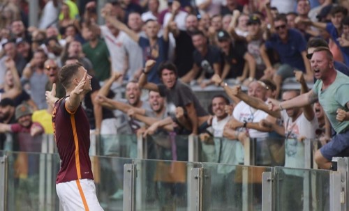 roma-juventus-dzeko curva