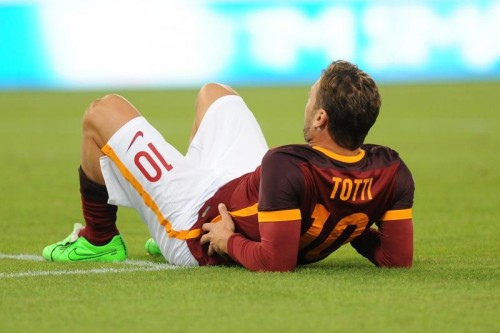 roma-carpi-totti infortunio21