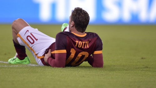 roma-carpi-totti infortunio6