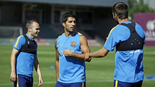 suarez iniesta barcellona