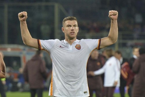 fiorentina-roma-dzeko esultanza
