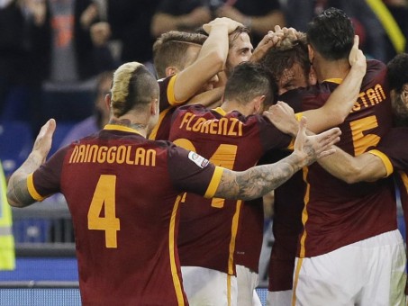 roma-empoli-derossi gol esultanza nainggolan florenzi castan
