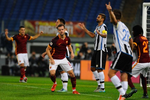 Roma-udinese-pjanic-gervinho-gol-esultanza