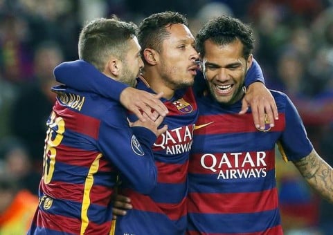 0barcellona-roma-adriano-dani-alves-jordi-alba-gol-esultanza