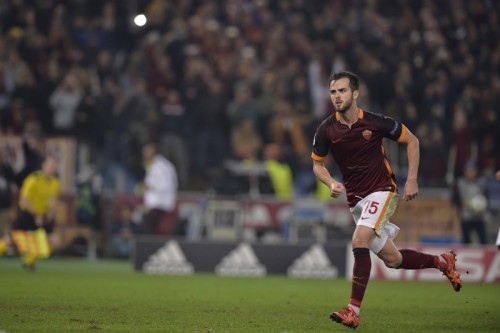 roma-bayer-pjanic gol esultanza