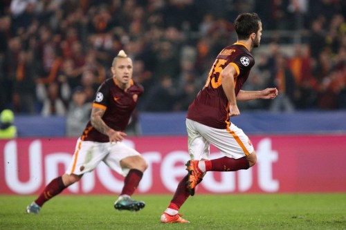 roma-bayer-pjanic nainggolan gol esultanza