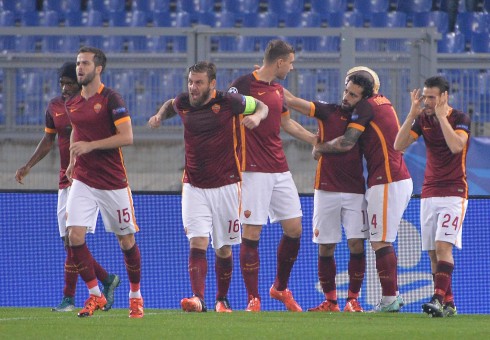 roma-bayer-salah-dzeko-derossi-pjanic-nainggolan-florenzi-gol-esultanza.