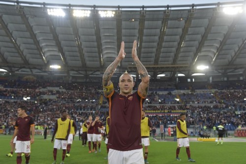 roma-lazio-nainggolan capitano esultanza