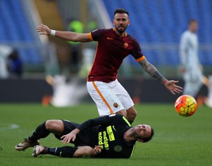1roma-verona-castan pazzini