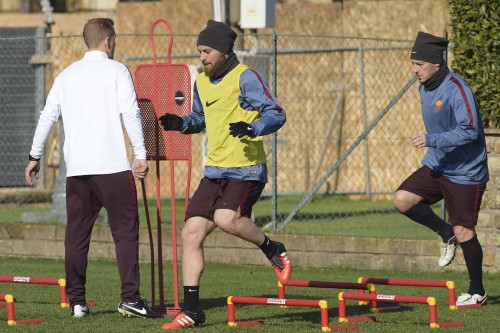 allenamento roma-derossi totti norman