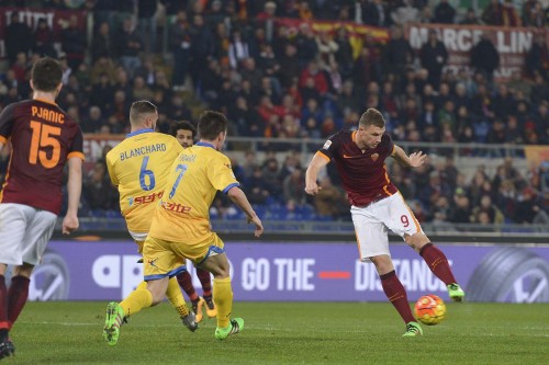 roma_frosinone-dzeko tiro