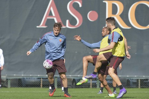 allenamento-roma-totti strootman keita