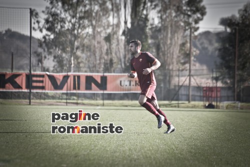 roma-primavera-strootman striscione