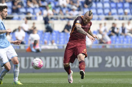 1-lazio-roma-nainggolan tiro