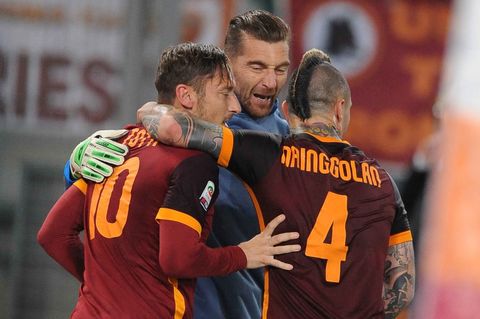 roma-torino-totti-gol esultanza de sanctis nainggolan