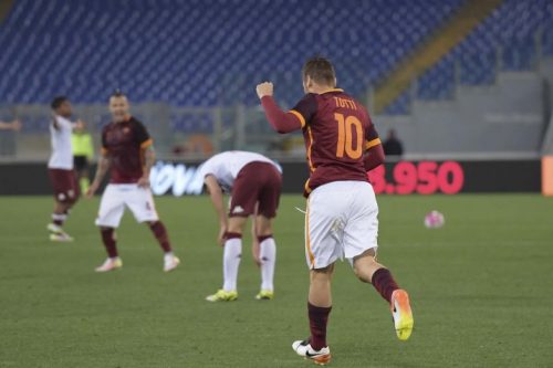 roma-torino-totti gol esultanza812