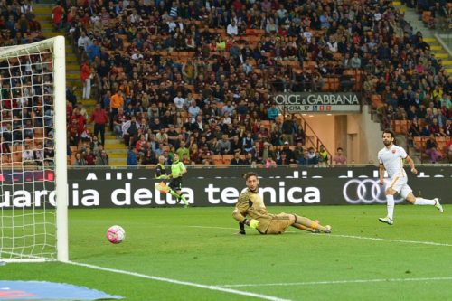 milan-roma_salah tiro gol