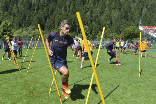 allenamento-roma-pinzolo-strootman21