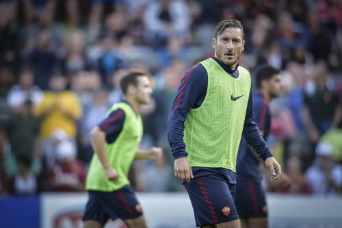 allenamento-roma-pinzolo_totti23