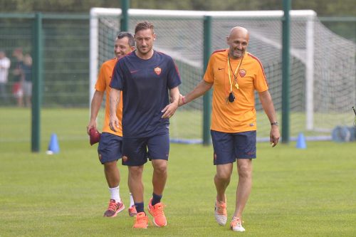 pinzolo-allenamento-roma-totti spalletti