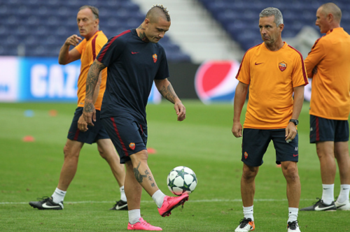 allenamento-roma-champions-nainggolan pane