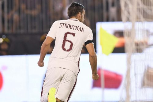 cagliari-roma-strootman gol esultanza82