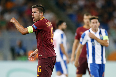 roma_porto-strootman capitano fascia